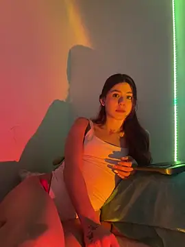 Snapshot of AnnyCherry_ chatting on January 18, 6:43 pm AnnyCherry online show from January 18, 6:43 pm