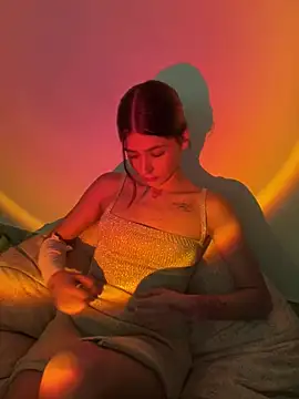 Snapshot of AnnyCherry_ chatting on January 28, 9:19 pm AnnyCherry online show from January 28, 9:19 pm