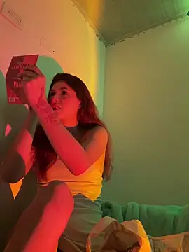 Snapshot of AnnyCherry_ chatting on January 30, 1:44 am AnnyCherry online show from January 30, 1:44 am