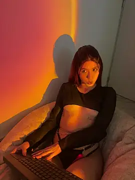 Snapshot of AnnyCherry_ chatting on February 5, 7:42 pm AnnyCherry online show from February 5, 7:42 pm