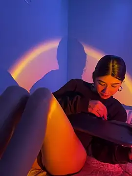 Snapshot of AnnyCherry_ chatting on February 20, 3:23 am AnnyCherry online show from February 20, 3:23 am