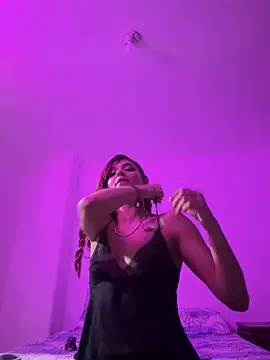 Snapshot of AnnyCherry_ chatting on February 22, 8:29 am AnnyCherry online show from February 22, 8:29 am