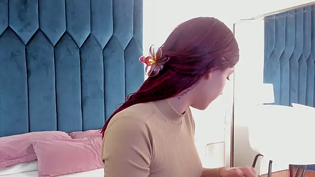 Snapshot of AnnyCherry_ chatting on March 21, 10:50 pm AnnyCherry online show from March 21, 10:50 pm