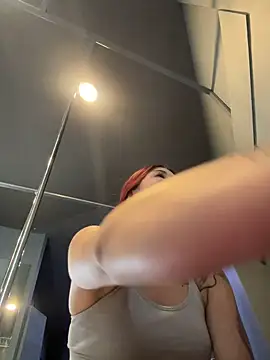 Snapshot of AnnyCherry_ chatting on September 24, 9:29 pm AnnyCherry online show from September 24, 9:29 pm