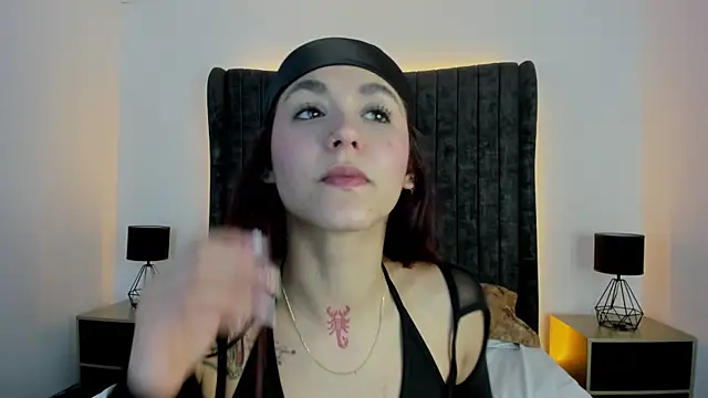 Snapshot of AnnyCherry_ chatting on September 30, 10:04 pm AnnyCherry online show from September 30, 10:04 pm