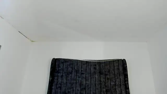 Snapshot of AnnyCherry_ chatting on February 4, 11:20 pm AnnyCherry online show from February 4, 11:20 pm