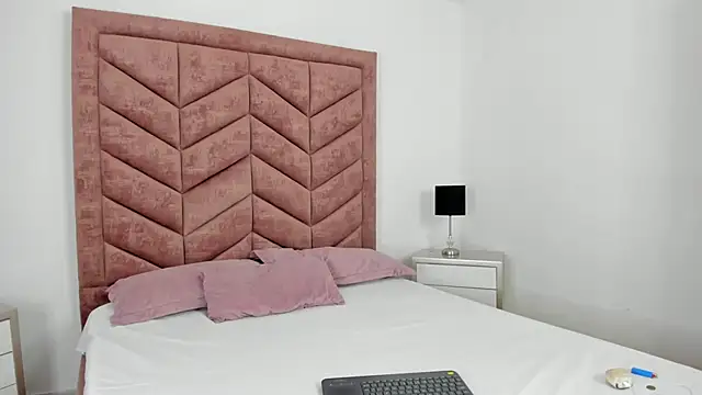 AnnyCherry  online show from April 17, 6:11 pm