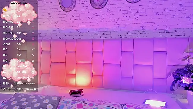Snapshot of Ari_sunshine_ chatting on December 27, 7:03 pm Ari sunshine online show from December 27, 7:03 pm