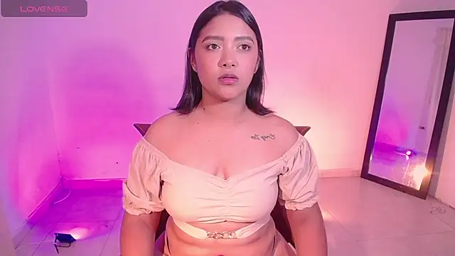 Snapshot of DIANEE_01 chatting on October 8, 2:09 am DIANEE 01 online show from October 8, 2:09 am