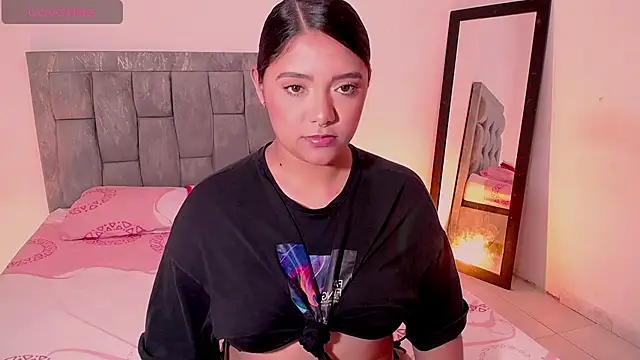 DIANEE 01 online show from March 5, 1:34 am