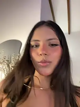 Snapshot of __Alisson_ chatting on May 10, 12:49 am Alisson online show from May 10, 12:49 am