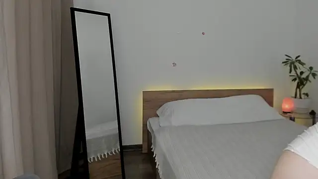 Stella Sunny online show from July 16, 1:17 pm