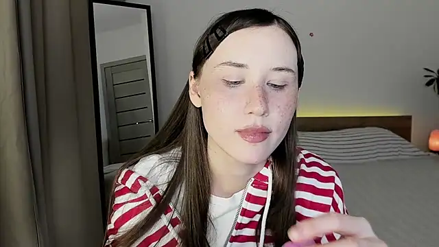 Stella Sunny online show from August 1, 7:24 pm