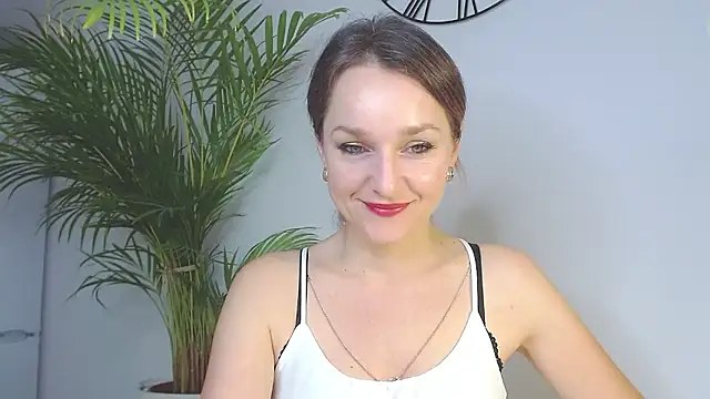 AliciaDesire online show from December 3, 8:38 am