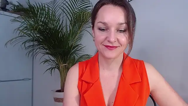 AliciaDesire online show from February 6, 7:56 am