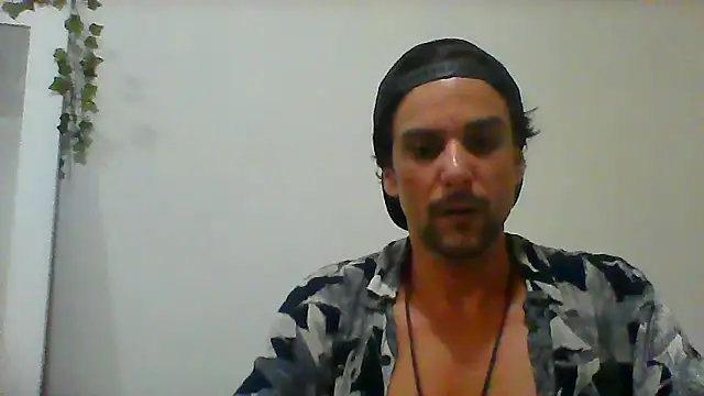 couplemilk online show from January 19, 6:09 am