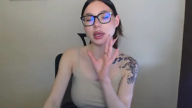 Cutesweetheart online show from February 18, 11:33 am