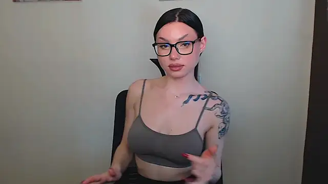 Cutesweetheart online show from March 10, 11:32 am