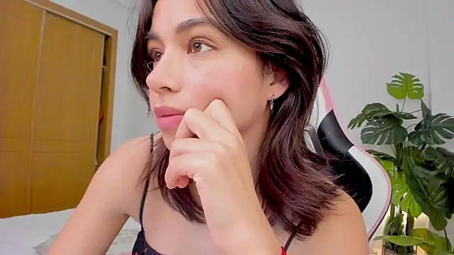 Adriennesexxx online show from January 31, 2:28 pm