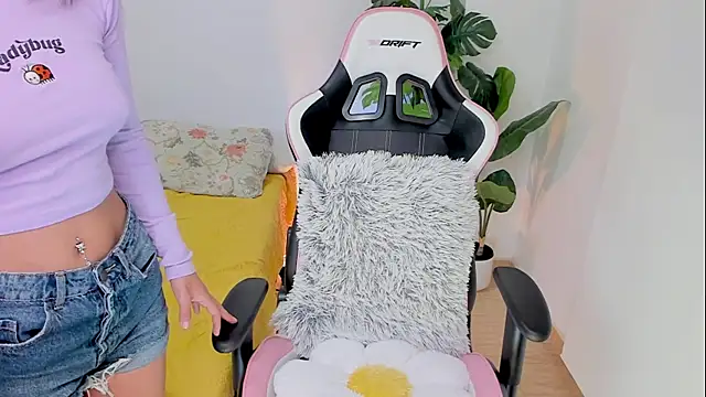 Adriennesexxx online show from February 27, 5:58 pm