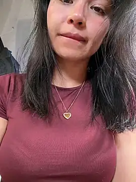 Adriennesexxx online show from February 24, 6:28 pm