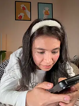 Adriennesexxx online show from February 25, 6:28 pm