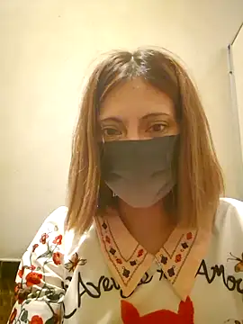 Lunababymylove online show from December 15, 1:02 am