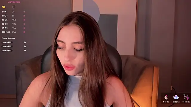 DolcieElliot online show from January 3, 6:35 pm