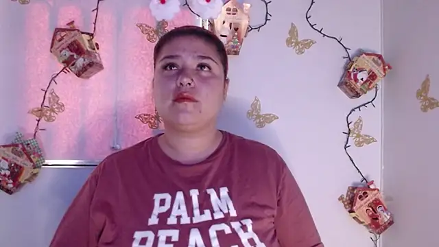 LennaTurnerr online show from December 3, 7:22 pm