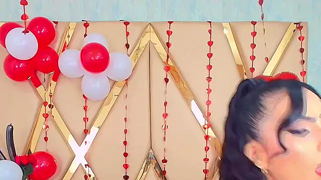 GiahDaniels online show from February 14, 3:15 pm