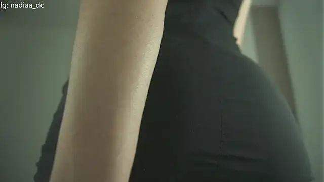 Snapshot of Nadiaa_ chatting on November 8, 4:45 am Nadiaa online show from November 8, 4:45 am