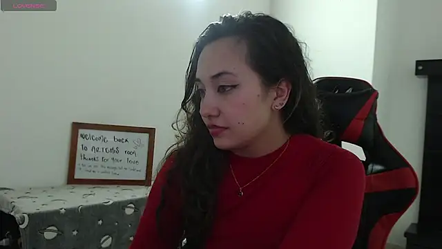 Snapshot of ArtemisNature chatting on January 21, 11:02 pm ArtemisNature online show from January 21, 11:02 pm