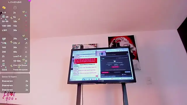 Snapshot of Vahiolet_smith chatting on January 28, 7:21 pm Vahiolet smith online show from January 28, 7:21 pm