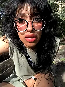 Snapshot of Fun_Everywhere chatting on December 1, 8:09 pm Fun Everywhere online show from December 1, 8:09 pm