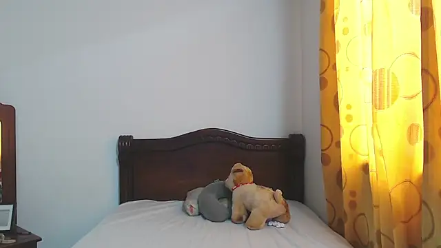 StormiHills online show from November 16, 6:24 pm