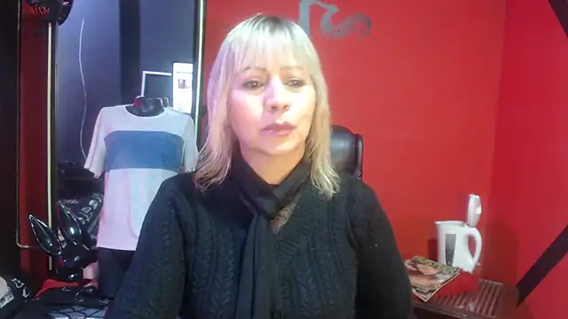 KLOE PIELL online show from October 20, 4:29 pm