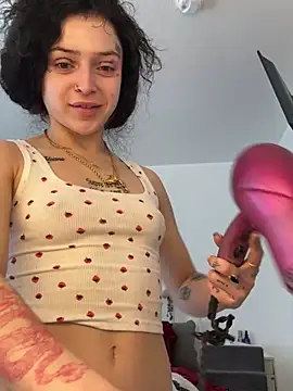 exoticmisfitt online show from February 7, 8:12 pm