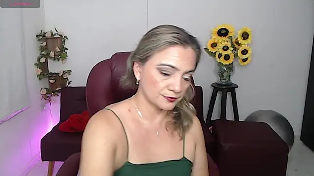 Ghada milf online show from March 18, 10:35 pm