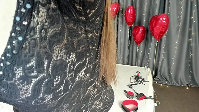 Miley Brown  online show from February 3, 4:35 am