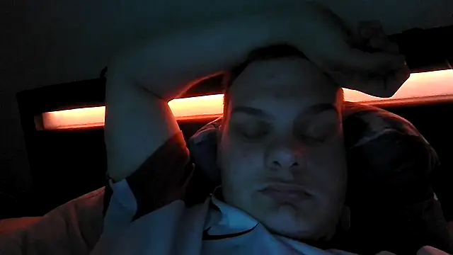 Nicolasjlhkjzl online show from April 11, 6:18 am