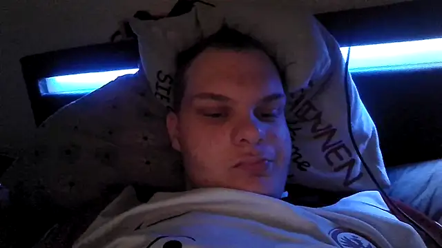 Nicolasjlhkjzl online show from April 12, 8:52 am