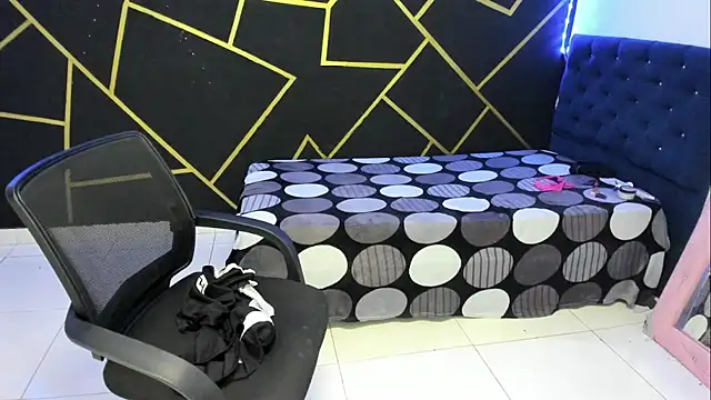 JANER 03 online show from January 14, 5:23 pm