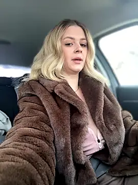 Love Bri online show from January 9, 10:40 am