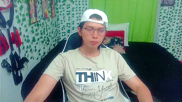 Snapshot of Andy_gray chatting on May 24, 5:29 pm Andy gray online show from May 24, 5:29 pm