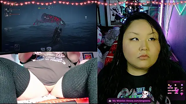 Snapshot of EmGreens chatting on February 7, 4:16 am EmGreens online show from February 7, 4:16 am