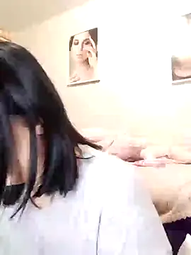 AdelinaJude online show from December 7, 11:07 am