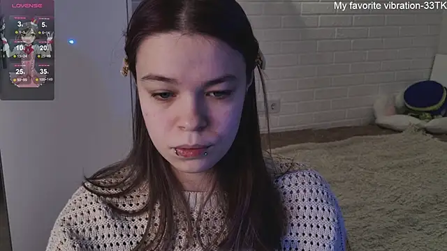 Snapshot of ValBae chatting on January 12, 12:01 pm ValBae online show from January 12, 12:01 pm