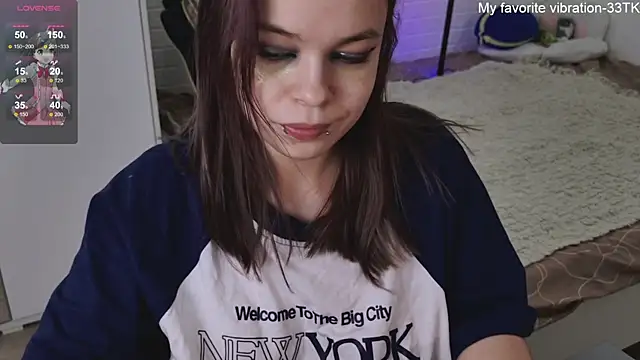 Snapshot of ValBae chatting on January 13, 3:26 pm ValBae online show from January 13, 3:26 pm