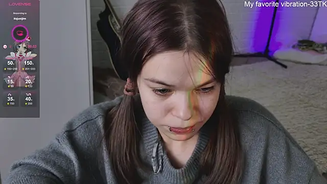 Snapshot of ValBae chatting on January 21, 6:34 pm ValBae online show from January 21, 6:34 pm