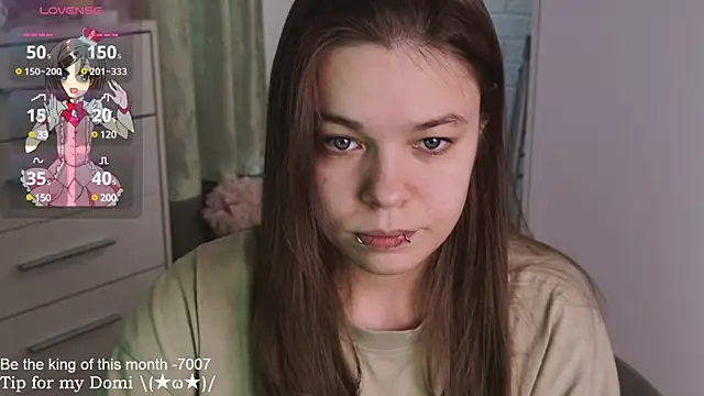 Snapshot of ValBae chatting on March 12, 1:40 pm ValBae online show from March 12, 1:40 pm